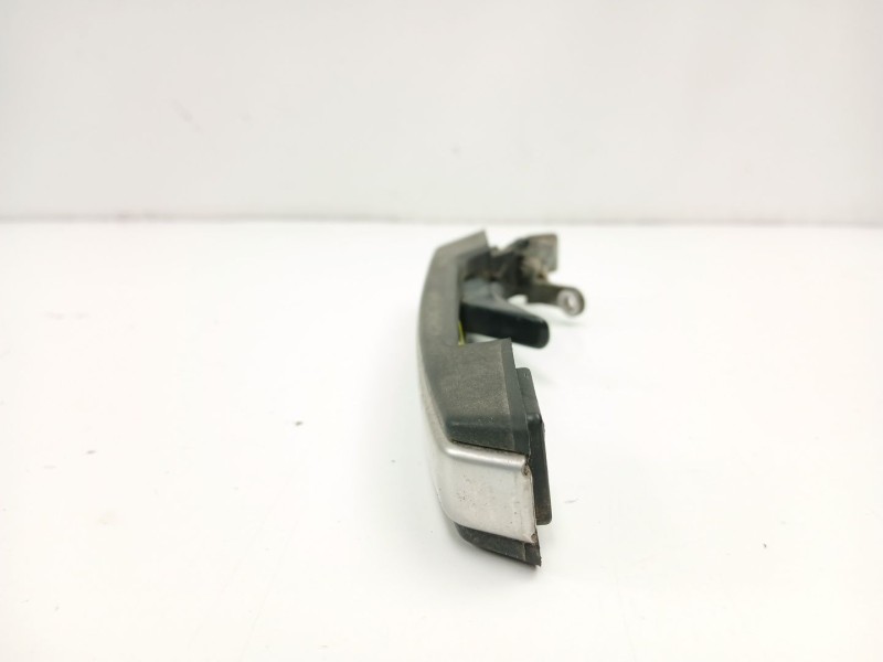 Recambio de manilla delantera derecha para volvo 760 (704, 764) 2.8 referencia OEM IAM 6846645  