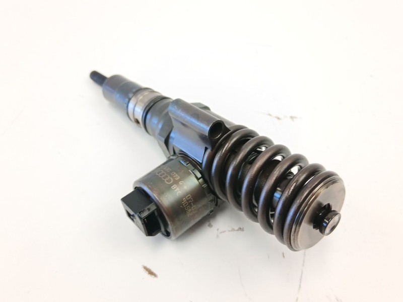 Recambio de inyectores juego para volkswagen golf v (1k1) 2.0 tdi 16v referencia OEM IAM 03G130073G 0414720404 