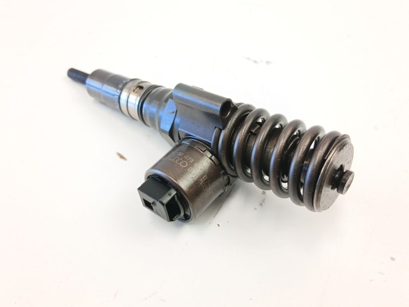Recambio de inyectores juego para volkswagen golf v (1k1) 2.0 tdi 16v referencia OEM IAM 03G130073G 0414720404 