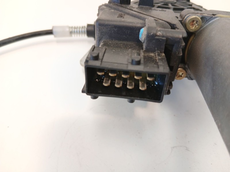 Recambio de elevalunas delantero izquierdo para peugeot 406 (8b) 2.1 td 12v referencia OEM IAM 9221F0  