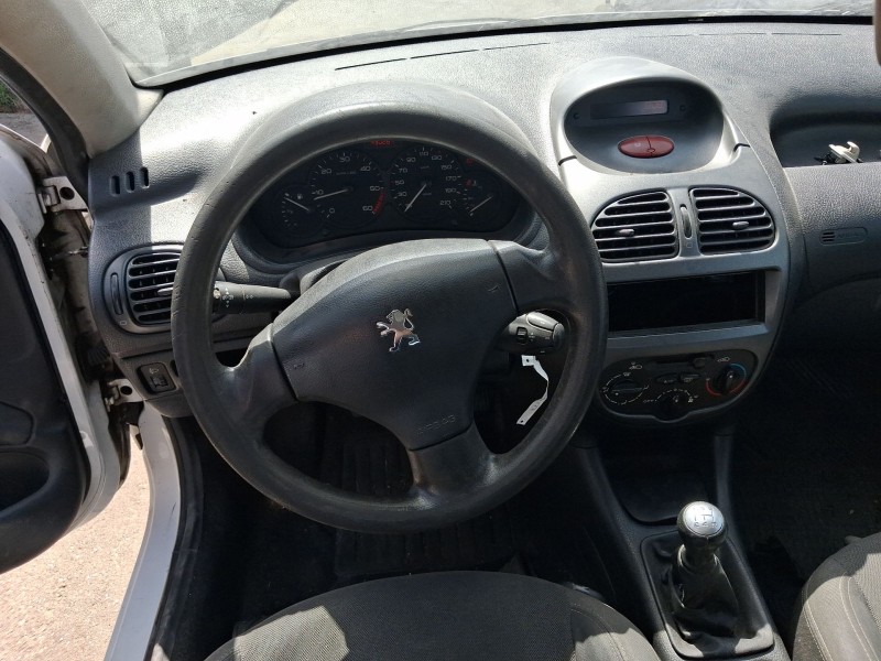 Recambio de carroceria para peugeot 206 hatchback (2a/c) 1.4 hdi eco 70 referencia OEM IAM   