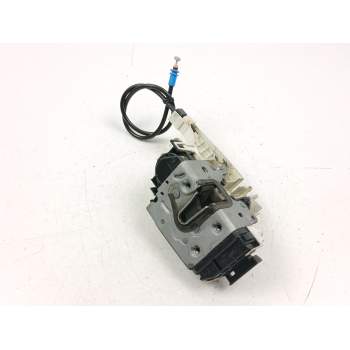 CERRADURA PUERTA DELANTERA DERECHA A9067201735 