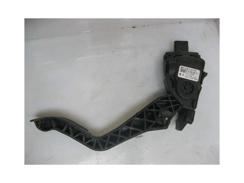Recambio de potenciometro aceleracion para peugeot 207/207+ (wa_, wc_) 1.6 16v referencia OEM IAM 9681530380  