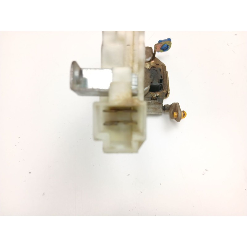Recambio de cerradura puerta delantera izquierda para nissan terrano ii (r20) 2.7 tdi 4wd referencia OEM IAM 805010F415  