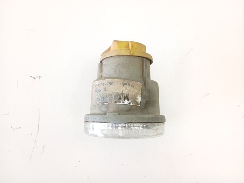 Recambio de antiniebla derecho para citroën c2 (jm_) 1.4 hdi referencia OEM IAM 9648947780  