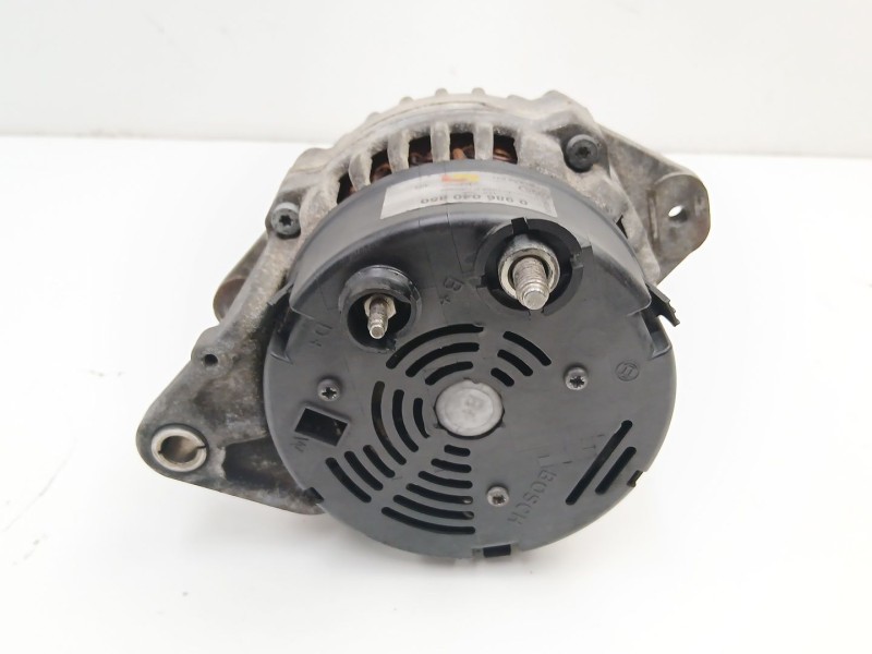 Recambio de alternador para nissan terrano ii (r20) 2.7 tdi 4wd referencia OEM IAM 231007F001 0986040850 