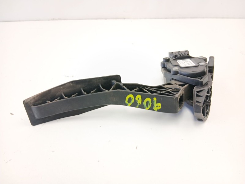Recambio de potenciometro aceleracion para opel astra j (p10) 1.7 cdti (68) referencia OEM IAM 13252702 6PV00976507 