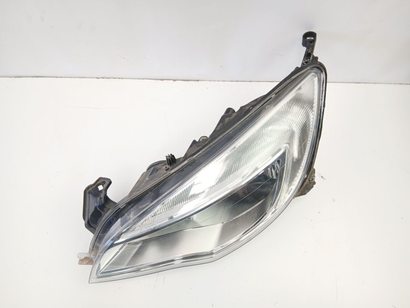 Recambio de faro izquierdo para opel astra j (p10) 1.7 cdti (68) referencia OEM IAM 13253646 1EG010011311 