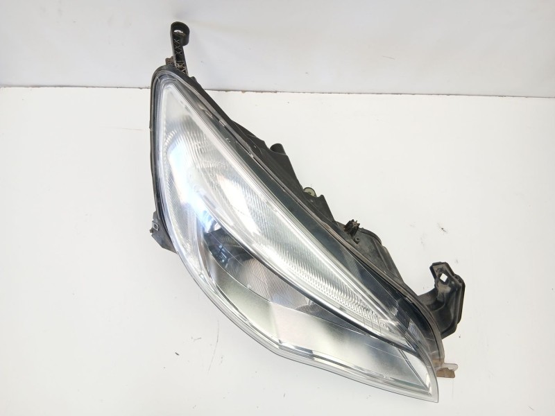 Recambio de faro derecho para opel astra j (p10) 1.7 cdti (68) referencia OEM IAM 13253647 1EG010011321 