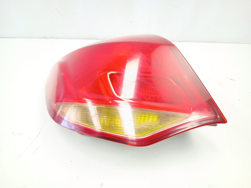 Recambio de piloto trasero izquierdo para opel astra j (p10) 1.7 cdti (68) referencia OEM IAM 13306453  