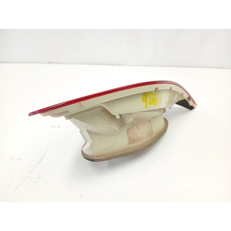 Recambio de piloto porton izquierdo para opel astra j (p10) 1.7 cdti (68) referencia OEM IAM 13306455  
