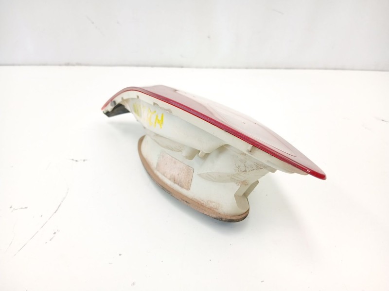 Recambio de piloto porton derecho para opel astra j (p10) 1.7 cdti (68) referencia OEM IAM 13306456  