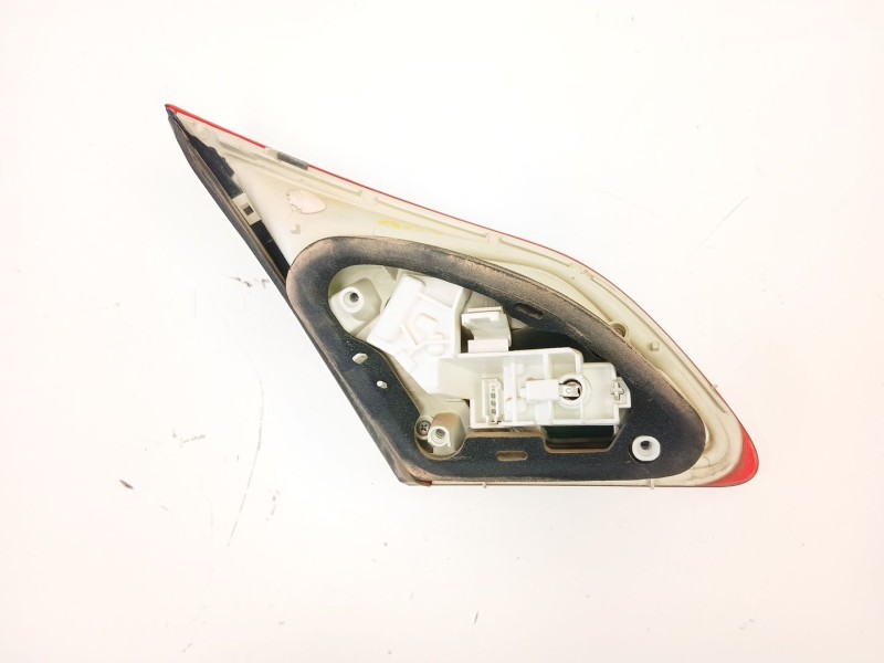 Recambio de piloto porton derecho para opel astra j (p10) 1.7 cdti (68) referencia OEM IAM 13306456  