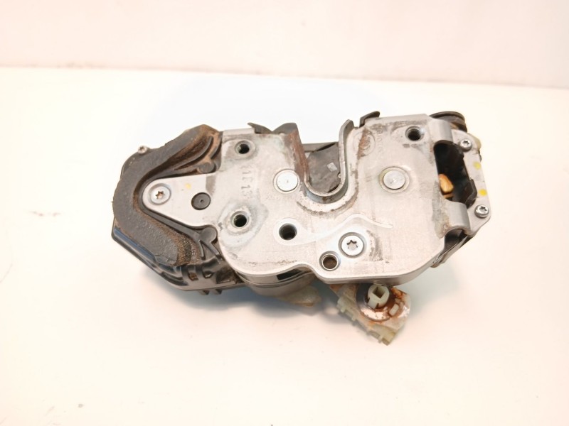 Recambio de cerradura puerta trasera izquierda para opel astra j (p10) 1.7 cdti (68) referencia OEM IAM 3023881  