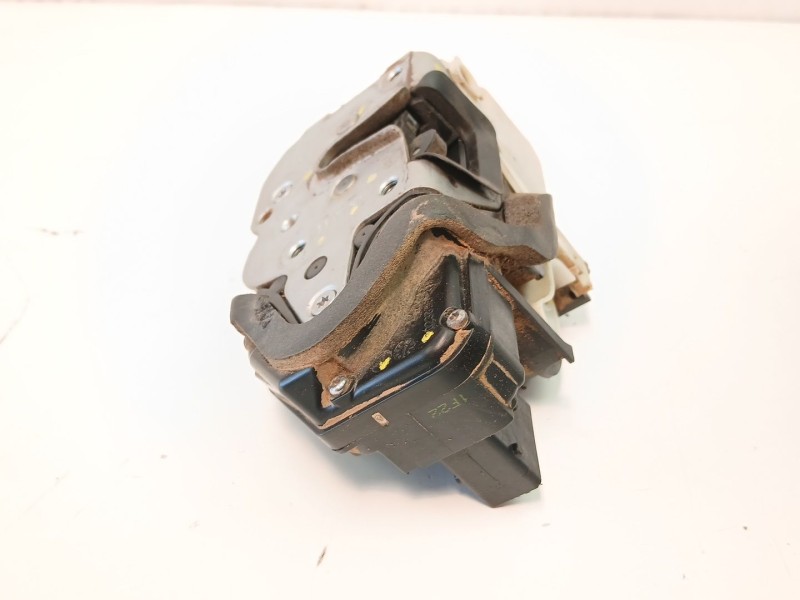 Recambio de cerradura puerta delantera derecha para opel astra j (p10) 1.7 cdti (68) referencia OEM IAM 3023880  