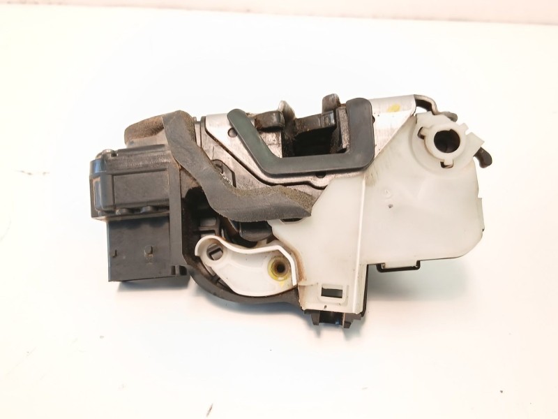 Recambio de cerradura puerta delantera derecha para opel astra j (p10) 1.7 cdti (68) referencia OEM IAM 3023880  