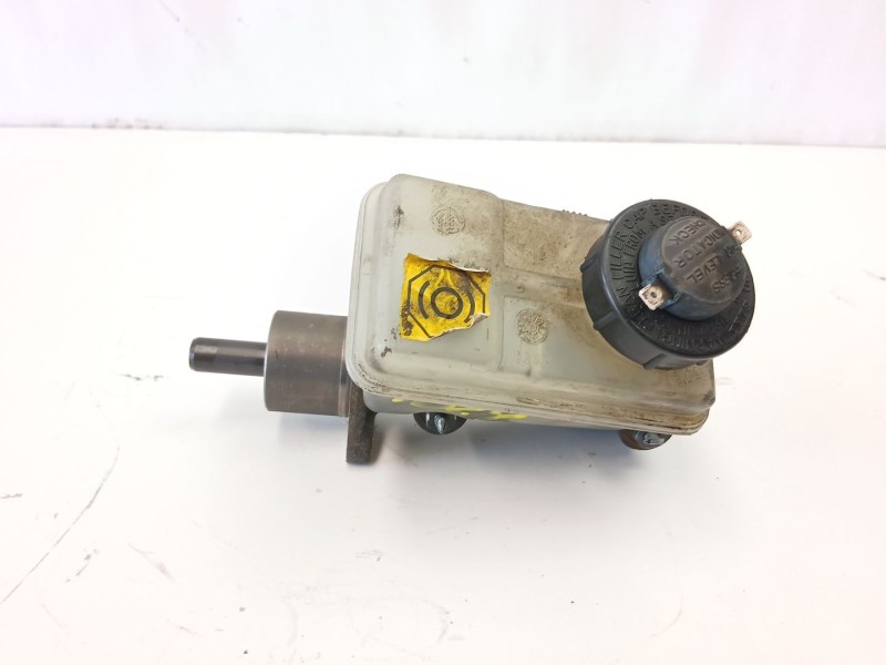Recambio de bomba de freno para fiat punto (176_) 75 1.2 referencia OEM IAM 71738446  