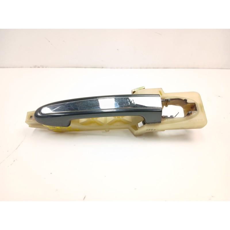 Recambio de manilla delantera izquierda para hyundai santa fé ii (cm) 2.2 crdi 4x4 referencia OEM IAM 826552B000  