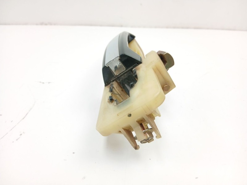 Recambio de manilla delantera izquierda para hyundai santa fé ii (cm) 2.2 crdi 4x4 referencia OEM IAM 826552B000  