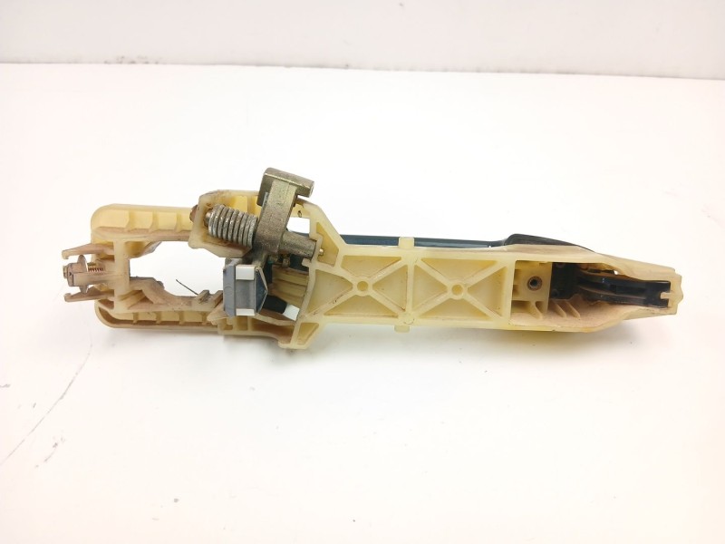 Recambio de manilla delantera izquierda para hyundai santa fé ii (cm) 2.2 crdi 4x4 referencia OEM IAM 826552B000  