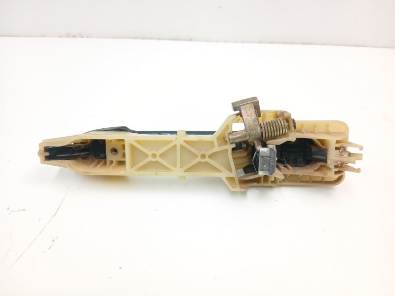 Recambio de manilla delantera derecha para hyundai santa fé ii (cm) 2.2 crdi 4x4 referencia OEM IAM 826652B000  