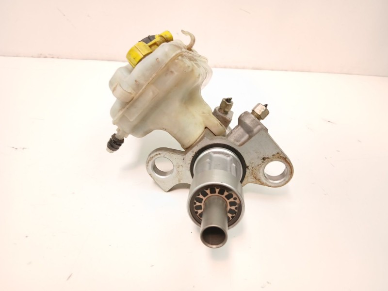 Recambio de bomba de freno para opel astra j (p10) 1.7 cdti (68) referencia OEM IAM 13286445  