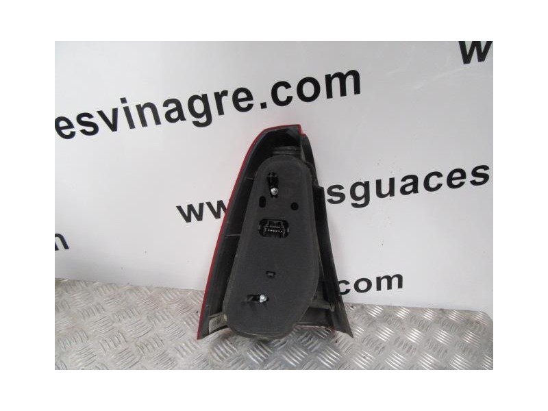 Recambio de piloto trasero dch. : dacia logan : 1.5 dci [2006] para dacia logan 1.5 dci referencia OEM IAM   