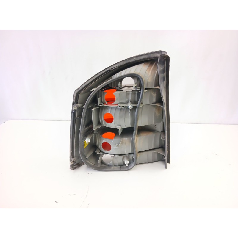 Recambio de piloto trasero derecho para opel vectra c gts (z02) 1.8 16v (f68) referencia OEM IAM 13157647  