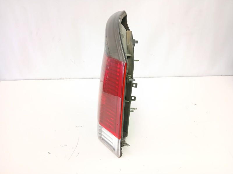 Recambio de piloto trasero derecho para opel vectra c gts (z02) 1.8 16v (f68) referencia OEM IAM 13157647  