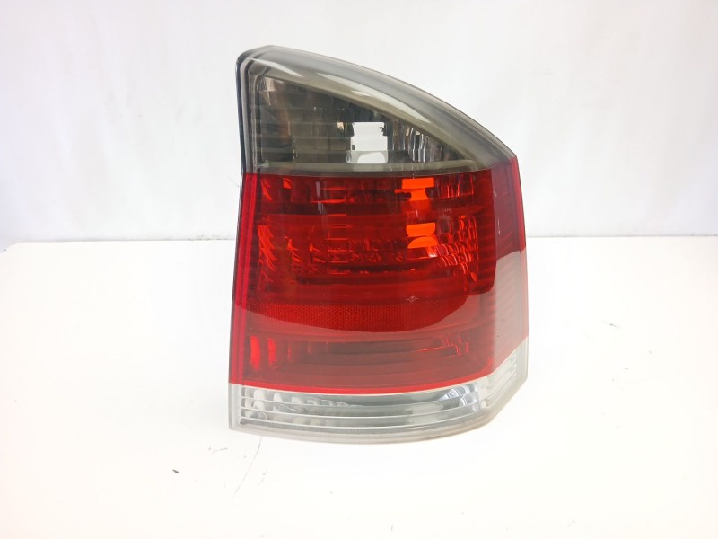 Recambio de piloto trasero derecho para opel vectra c gts (z02) 1.8 16v (f68) referencia OEM IAM 13157647  