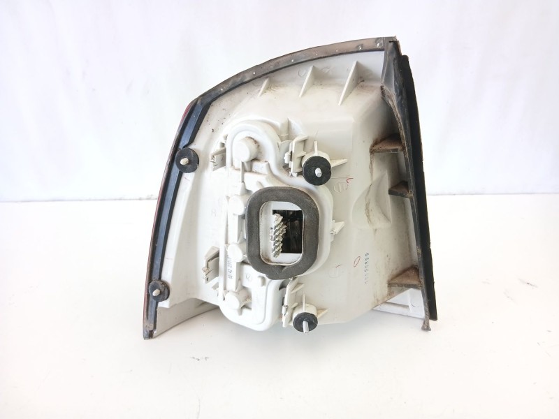 Recambio de piloto trasero derecho para opel astra g hatchback (t98) 1.6 (f08, f48) referencia OEM IAM 9117403  