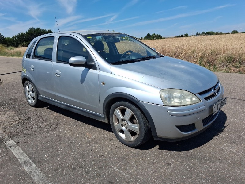 opel corsa c (x01) del año 2005