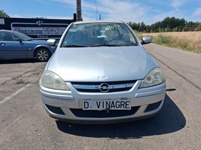 opel corsa c (x01) del año 2005