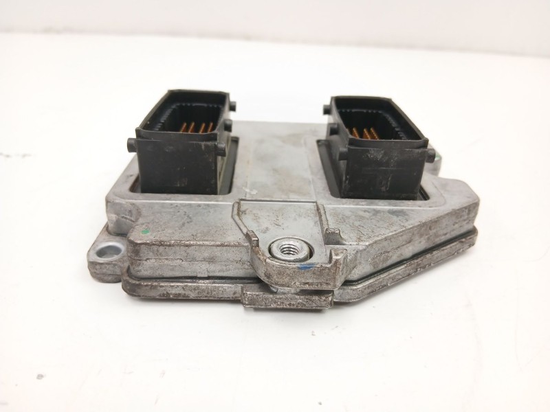 Recambio de centralita para opel vectra c gts (z02) 1.8 16v (f68) referencia OEM IAM 55557540 5WK9441 