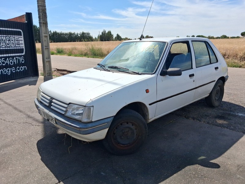 peugeot 205 furgoneta/hatchback del año 1983