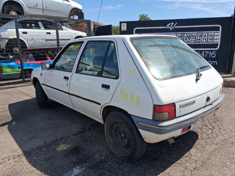 peugeot 205 furgoneta/hatchback del año 1983