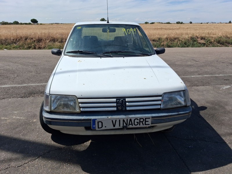 peugeot 205 furgoneta/hatchback del año 1983
