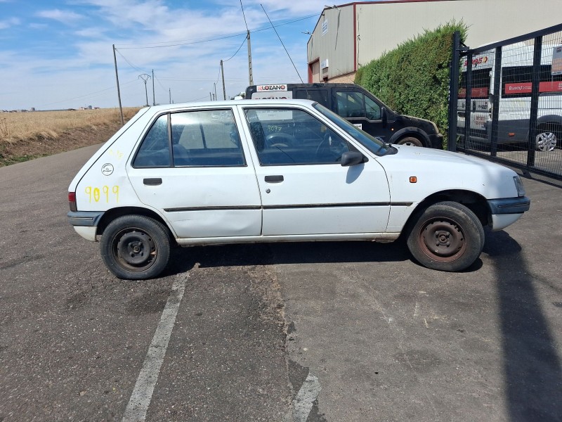 Recambio de carroceria para peugeot 205 furgoneta/hatchback 1.8 d referencia OEM IAM   