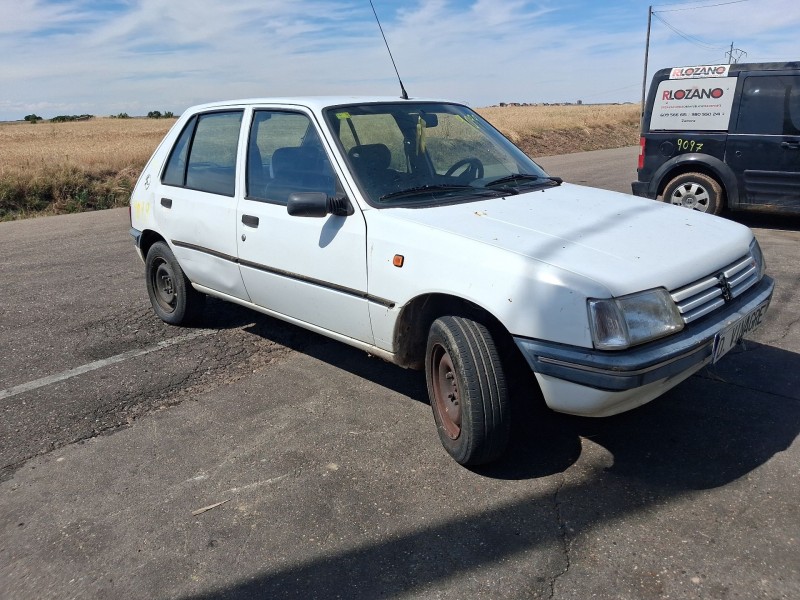 Recambio de carroceria para peugeot 205 furgoneta/hatchback 1.8 d referencia OEM IAM   