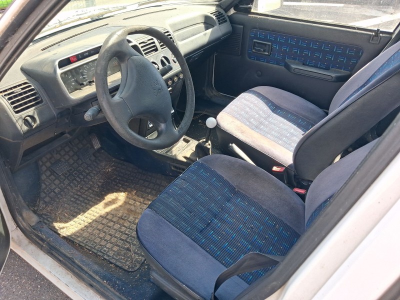 Recambio de carroceria para peugeot 205 furgoneta/hatchback 1.8 d referencia OEM IAM   