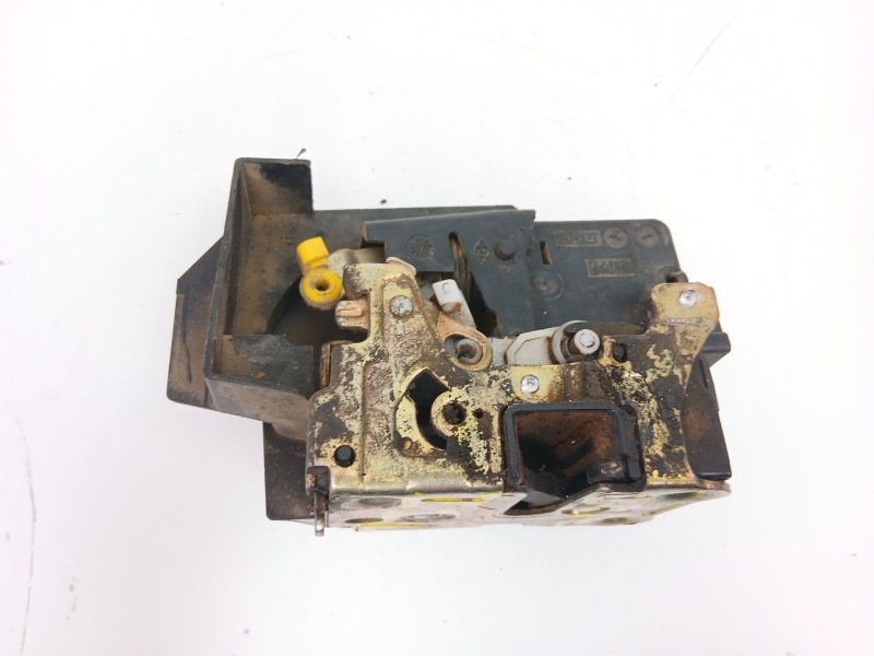 Recambio de cerradura puerta trasera izquierda para renault laguna 1.8 g referencia OEM IAM 7701038439  