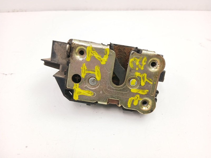 Recambio de cerradura puerta trasera izquierda para renault laguna 1.8 g referencia OEM IAM 7701038439  