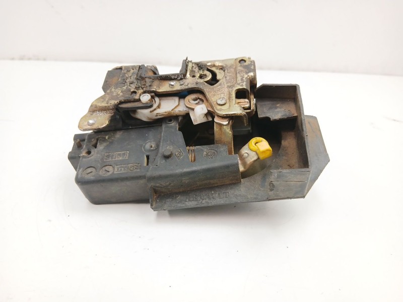 Recambio de cerradura puerta trasera izquierda para renault laguna 1.8 g referencia OEM IAM 7701038439  