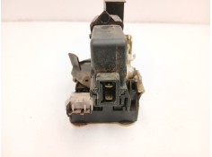 Recambio de cerradura puerta trasera derecha para renault laguna 1.8 g referencia OEM IAM 7701038438   2