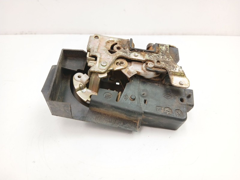 Recambio de cerradura puerta trasera derecha para renault laguna 1.8 g referencia OEM IAM 7701038438  