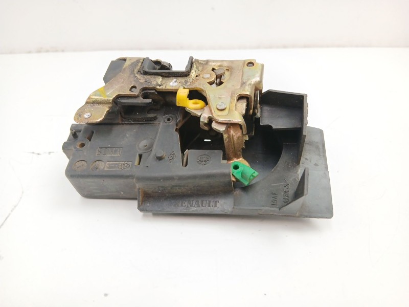 Recambio de cerradura puerta delantera izquierda para renault laguna 1.8 g referencia OEM IAM 7701038407  