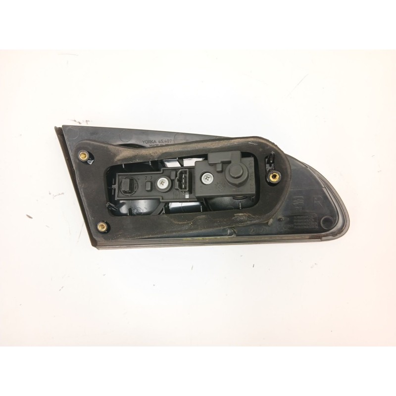 Recambio de piloto porton derecho para seat ibiza iii (6l1) 1.4 16v referencia OEM IAM 6L6945094F  6L6945108