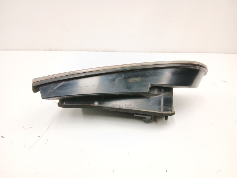 Recambio de piloto porton derecho para seat ibiza iii (6l1) 1.4 16v referencia OEM IAM 6L6945094F  6L6945108