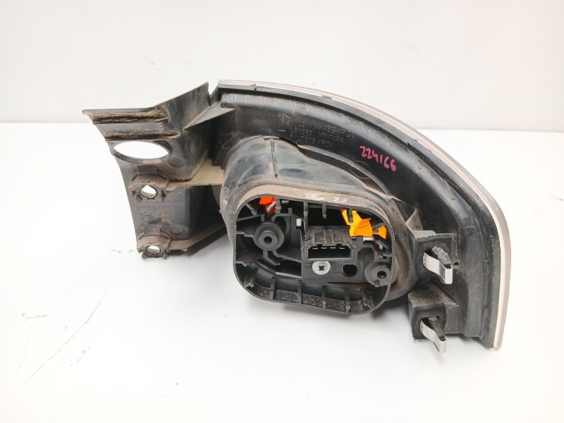 Recambio de piloto trasero izquierdo para seat ibiza iii (6l1) 1.4 16v referencia OEM IAM 6L6945095A  6L6945111