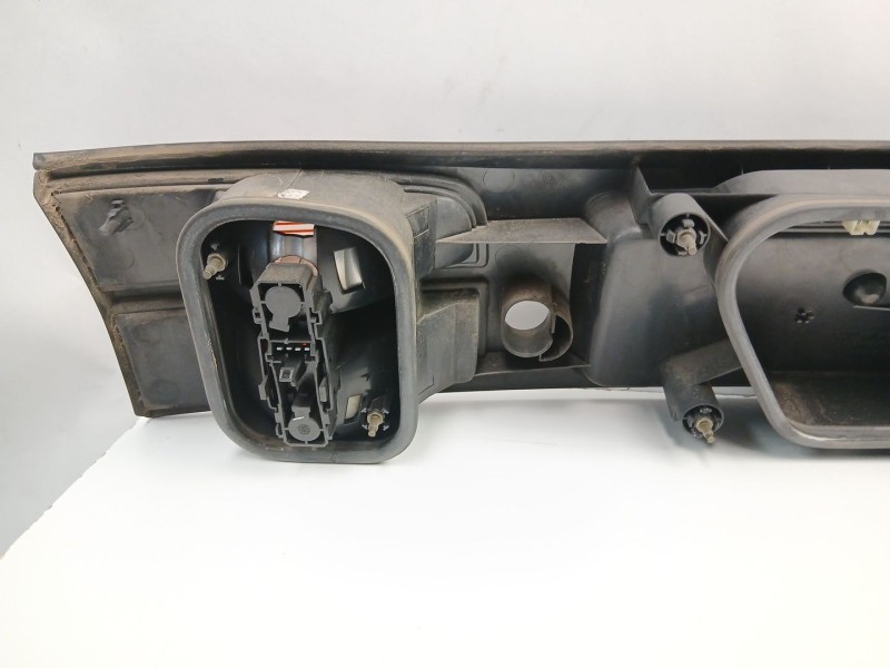 Recambio de piloto trasero central para renault laguna i (b56_, 556_) 1.9 dci (b56w) referencia OEM IAM 7700420119  